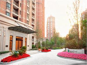 Lanson Place Jin Qiao Residence