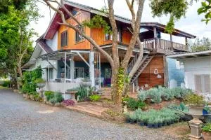 Rosemary House - Ban Sathani Bandai Ma