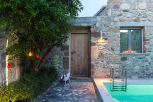 Muazzo Creta Stone House, Nature Escape with Pool, By ThinkVilla