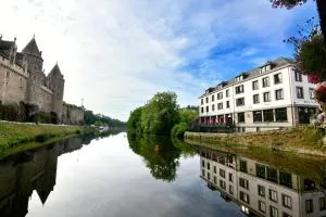 城堡餐厅酒店 - La Croix-Helléan