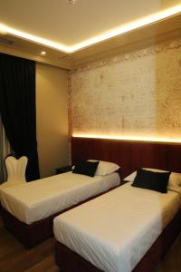 Double or Twin Room with City View room in Hotel Kloest