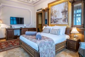 Superior Double Room with Balcony room in Ortakoy Hotel