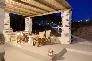 Katoikia, Cycladic house near Lolantonis beach Paros Greece