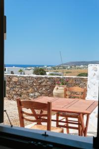 Katoikia, Cycladic house near Lolantonis beach Paros Greece