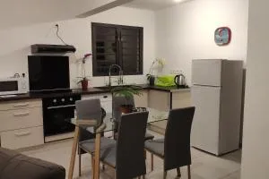 LE SHANTI - Ravine des Cafres-les Bas