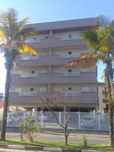 Apartamento 3 quartos com ar condicionado próximo a Praia Grande