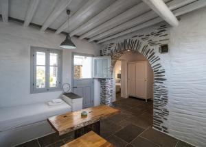 Windmill Arades suite
