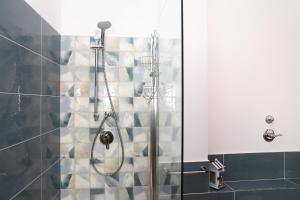 BeachSide Rooms & Suites