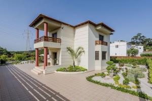 Lucias Secret Garden