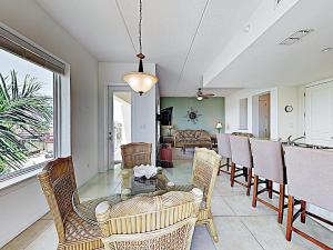 Two-Bedroom Apartment room in New Listing! Modern Beach Condo With Infinity Pool Condo