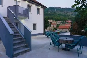 Apartman Spirto - Police