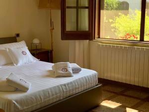 Double Room with Garden View - Sicily Room 310 room in Villa Sofia Capo Milazzo