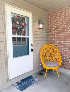 A.O. Bungalow - Modern Attached Home - Monroe