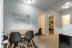 @ Marbella Lane 2BR House in Downtown Redwood City