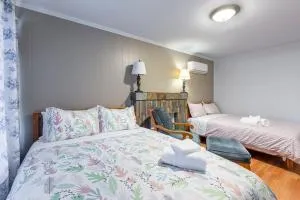 @ Marbella Lane 3BR House in Downtown Redwood City - Woodside