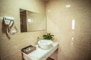 Phòng Cao Cấp Cho Hai Người (Superior Double Room)