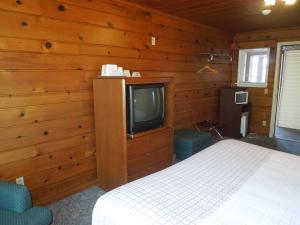 Queen Room room in Arlington Inn