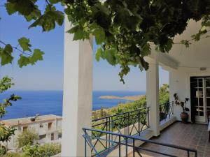 Palaiopoli View Studio Andros Greece