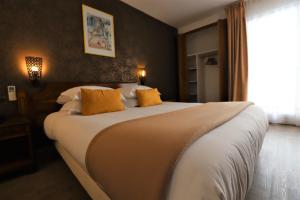 Hotels Hotel Des Tuileries : photos des chambres