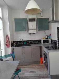 Appartements Agreable petit T2 avec exterieur : photos des chambres