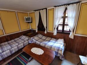 Hadji Neikovi Guest Houses