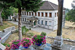 Mousafir Ontas Zagori Greece