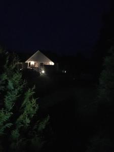 Domki Letniskowe "TROPIK"