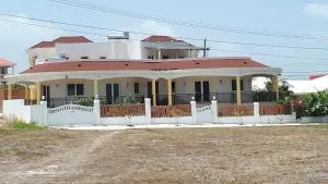 Self contained apartment with private kitchen Higher Heights, Barbados - Saint Philip