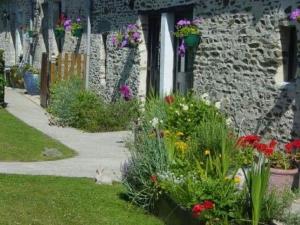 Maisons de vacances 1 of 3 delightful gites with pool in the beautiful Mayenne countryside. : photos des chambres