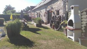 Maisons de vacances 1 of 3 delightful gites with pool in the beautiful Mayenne countryside. : photos des chambres