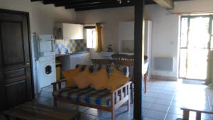 Maisons de vacances 1 of 3 delightful gites with pool in the beautiful Mayenne countryside. : photos des chambres