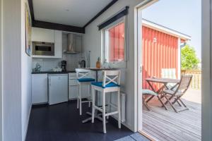 Apartment with Sea View room in Strandbaden Köpingsvik