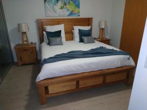 Best at Bright Point Absolute Waterfront Apartment