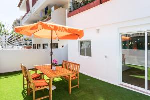 Home2Book Family Apartment with Pool Las Américas
