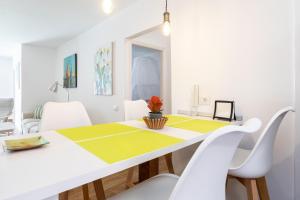 Home2Book Family Apartment with Pool Las Américas