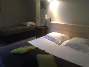 Hotels Le Devem De Mirapier : Chambre Triple