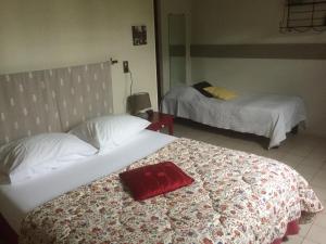 Hotels Le Devem De Mirapier : photos des chambres