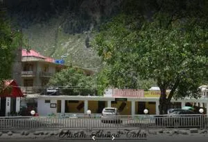 Flora Inn Hotel Naran - Kāgān