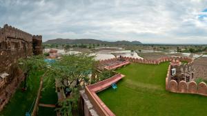 Neemranas - Hill Fort - Kesroli