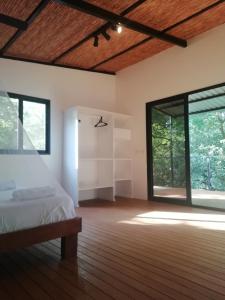 Mola Mola Surf Popoyo