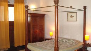 Neemranas - Bungalow on The Beach