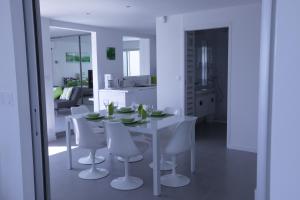 Design Apartment - Pool, Large Terrace and Panoramic Views of Mediterranean