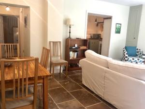 Lauras Townhouse Apartments Garrards Retreat