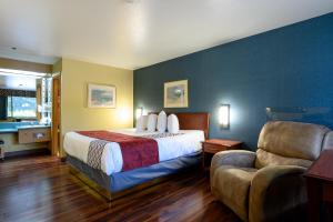 King Room - Non-Smoking room in Americas Best Value Inn - Phoenix / Ashland