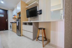 Cozy Studio Room Apartment Menteng Park By Travelio