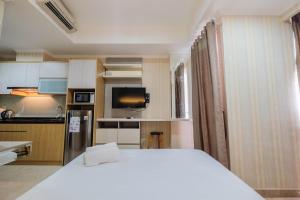 Cozy Studio Room Apartment Menteng Park By Travelio