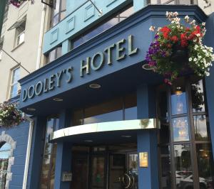 Dooleys Hotel