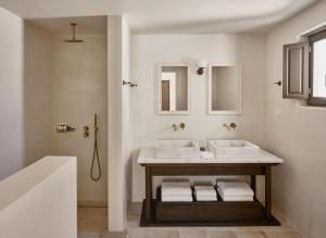 Parilio, a Member of Design Hotels Paros Greece