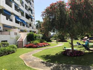 Banus Center Parking&Pool