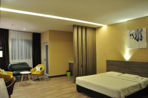 Frazel Inn Parit Buntar 2021 Updated Prices Deals